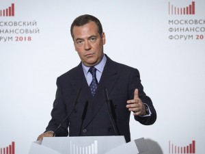 Медведев назвал приоритеты экономической политики на шесть лет