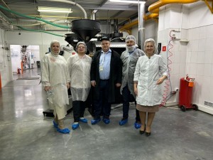 Основатель компании ООО «Кофе Плюс» Игорь Бушковский провёл для Коми союза промышленников и предпринимателей экскурсию по производству