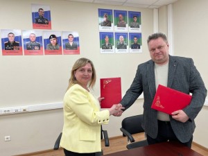 Соглашение о сотрудничестве подписали руководитель филиала фонда «Защитники Отечества» в Республике Коми Валентина Дитц и президент Коми союза промышленников и предпринимателей Игорь Бушковский.