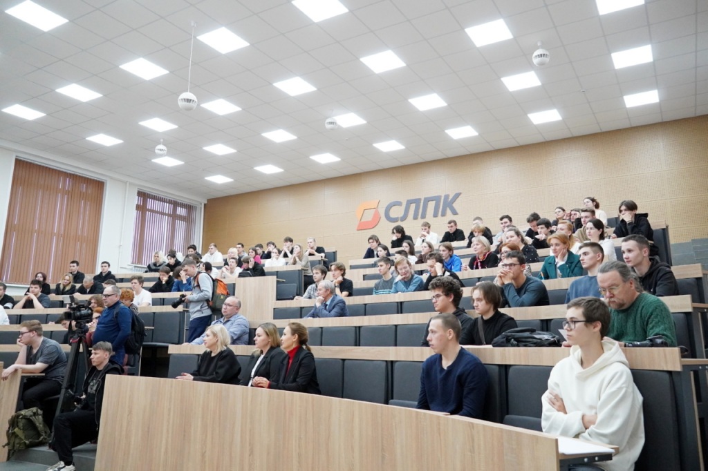 SLI-kabinet1.jpg SLI-kabinet1.jpg