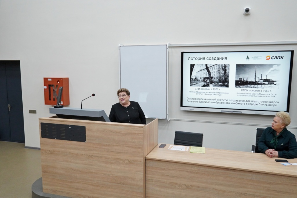 SLI-kabinet2.jpg SLI-kabinet2.jpg