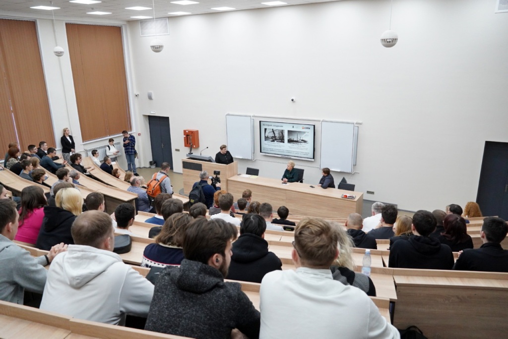 SLI-kabinet3.jpg SLI-kabinet3.jpg