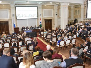 В большом зале Правительства Новосибирской области проходит Межрегиональная конференция «Содействие развитию малого и среднего предпринимательства в условиях экономической нестабильности.