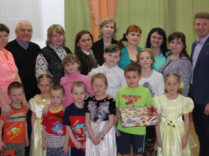 9 апреля за участие в проекте «Уютный дворик» были отмечены воспитанники детского социально-реабилитационного центра Эжвинского района.